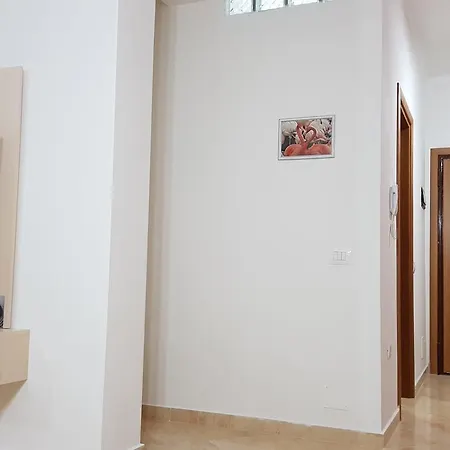 Giallo Apartament